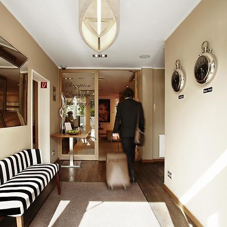 Hotel Bonjour Бад Зоден ам Таунус Екстериор снимка