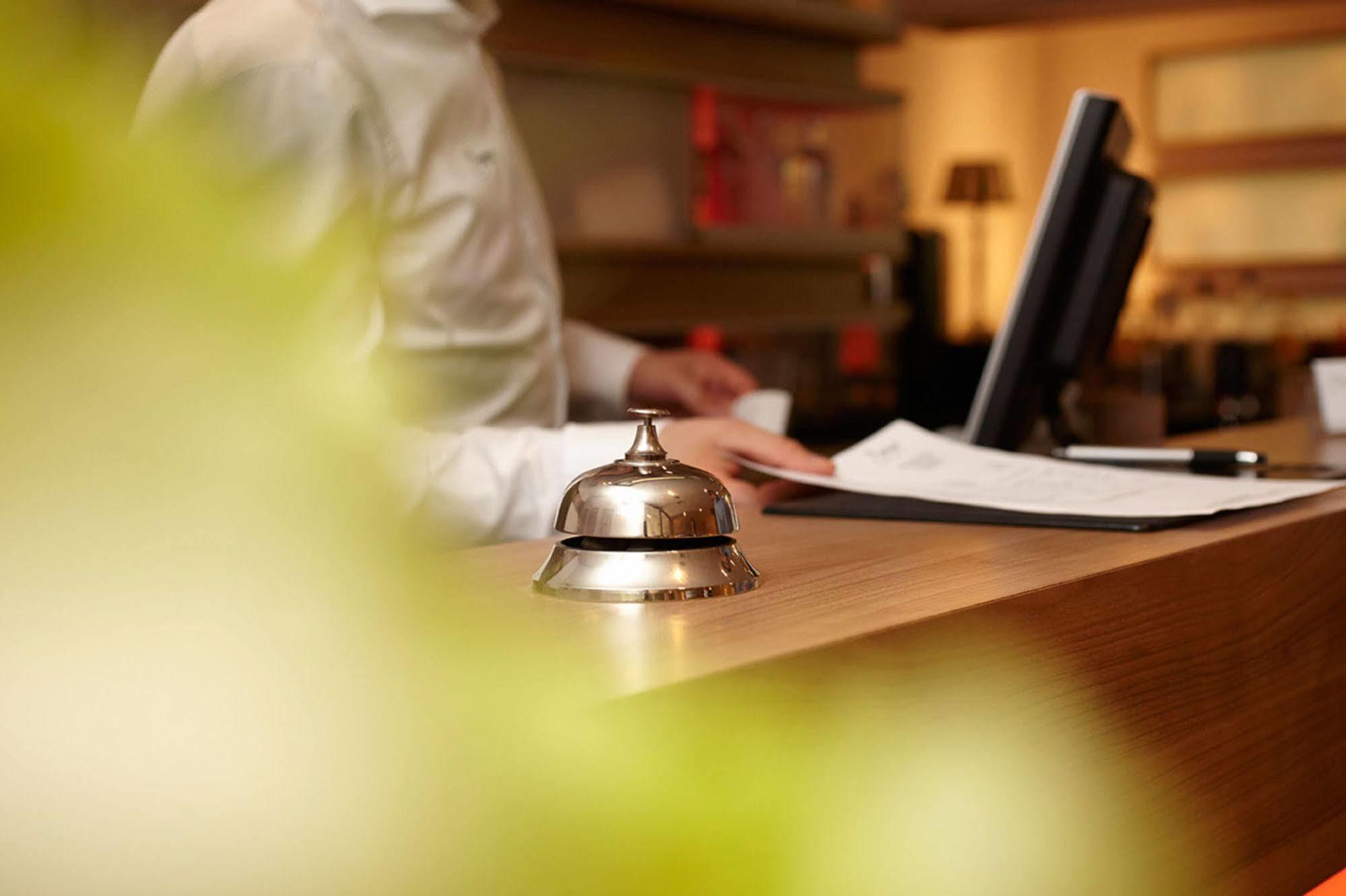 Hotel Bonjour Бад Зоден ам Таунус Екстериор снимка